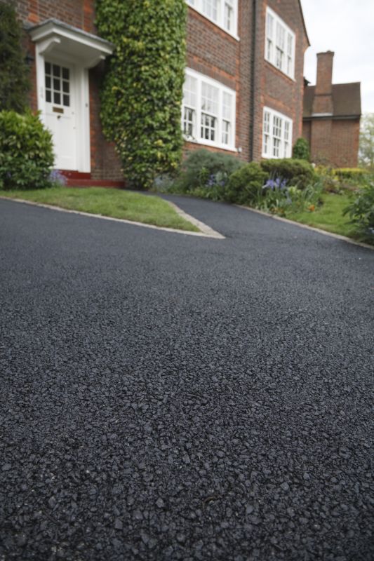 Asphalt Apron with Edging